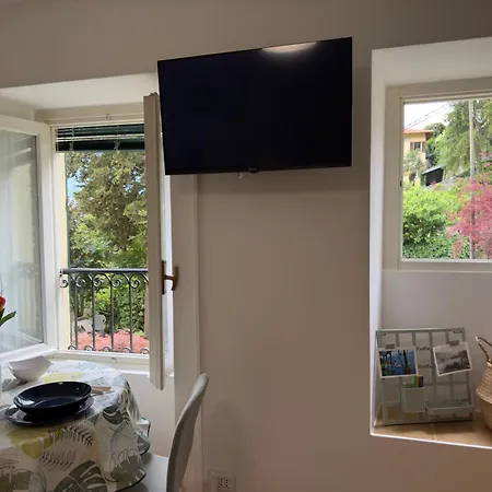 Sussurro Del - A Due Passi Dal Traghetto Tremezzo