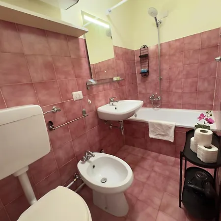 Sussurro Del - A Due Passi Dal Traghetto Tremezzo